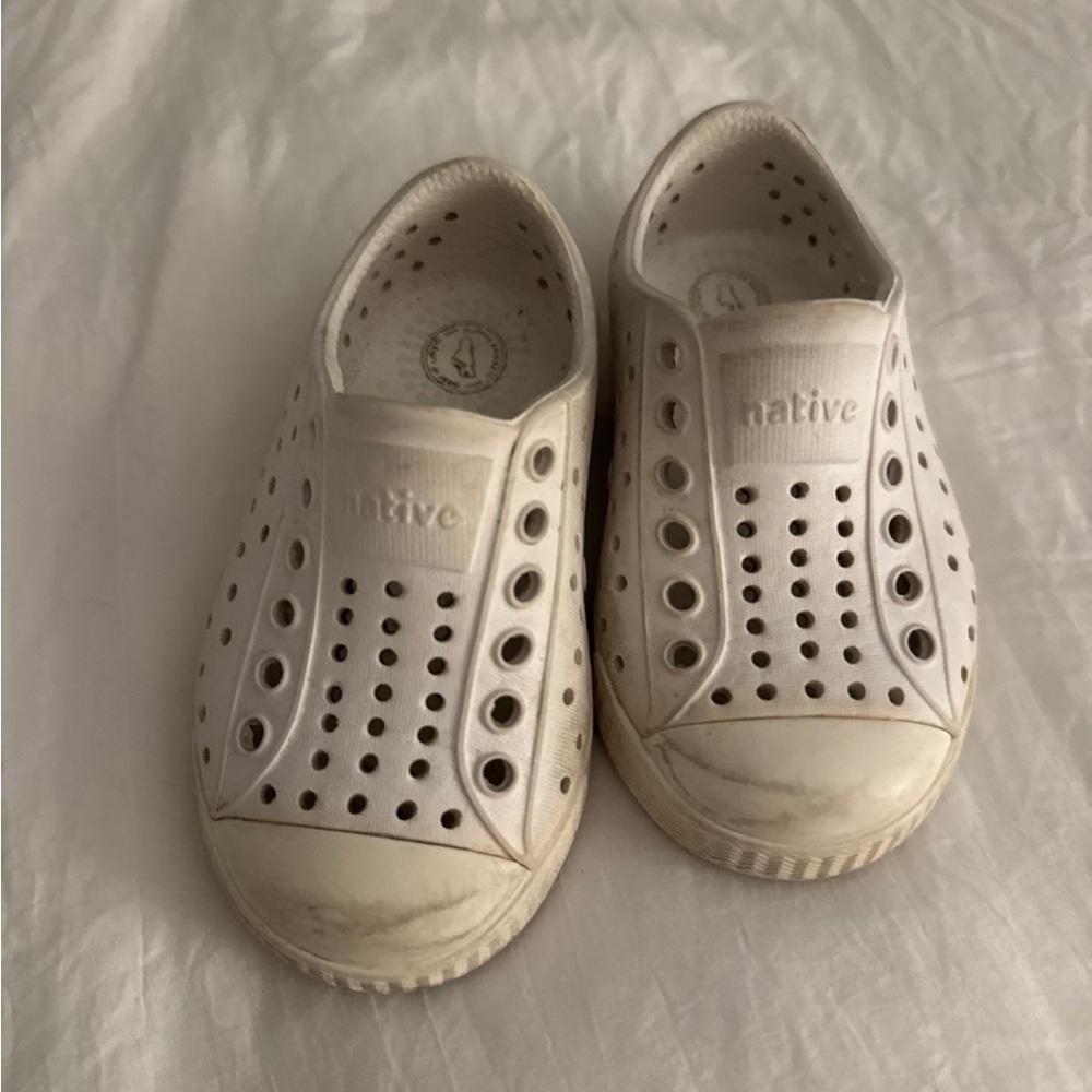 Native Kids Water Shoes - Cream